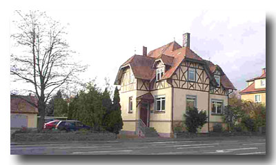 Bild des Nebengebäudes